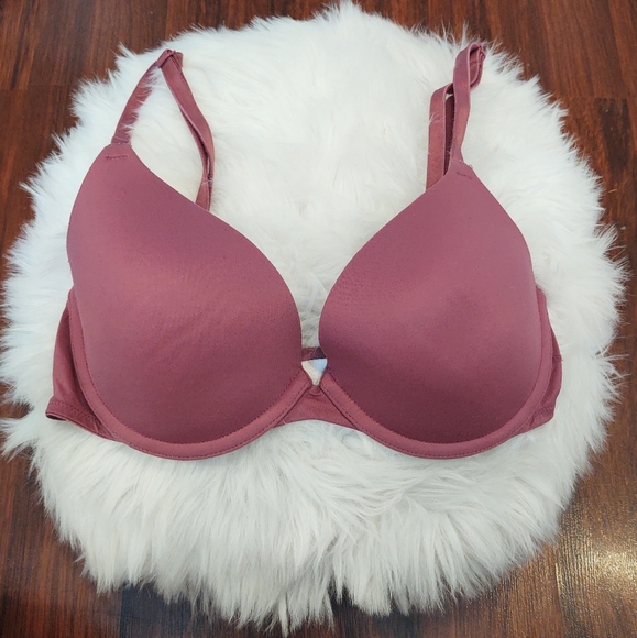 PINK Victoria's Secret Other - PINK Wear Everywhere T-shirt Lightly Lined